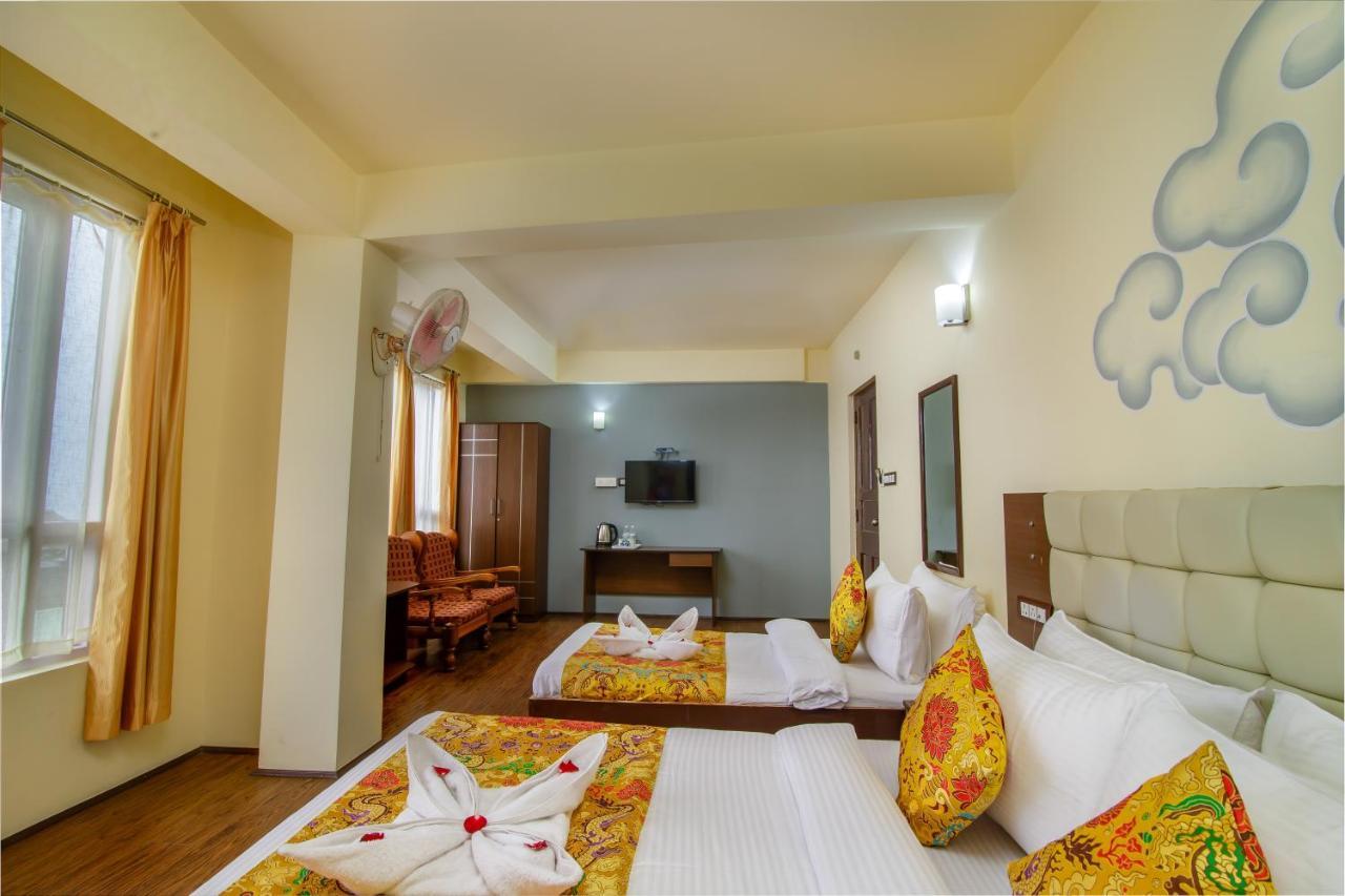 Muscatel Grand Silkroute - 300 Mts From Mg Marg 강토크 외부 사진