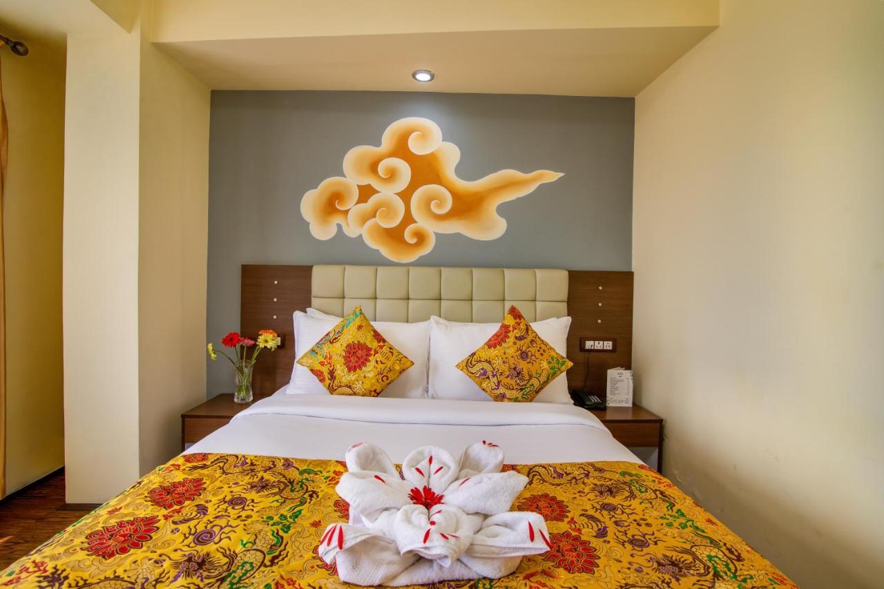 Muscatel Grand Silkroute - 300 Mts From Mg Marg 강토크 외부 사진
