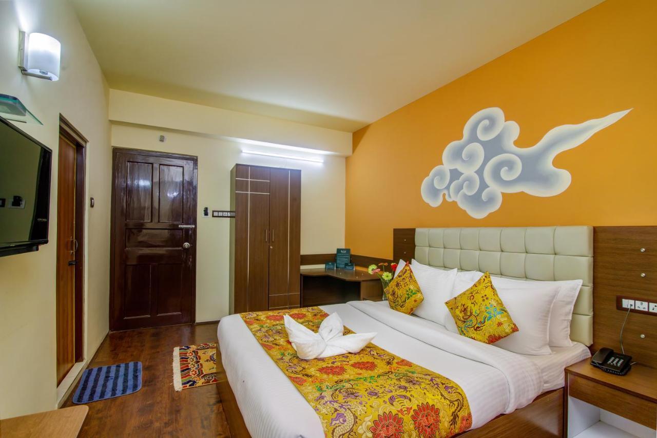 Muscatel Grand Silkroute - 300 Mts From Mg Marg 강토크 외부 사진