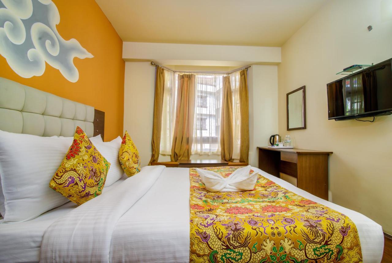 Muscatel Grand Silkroute - 300 Mts From Mg Marg 강토크 외부 사진