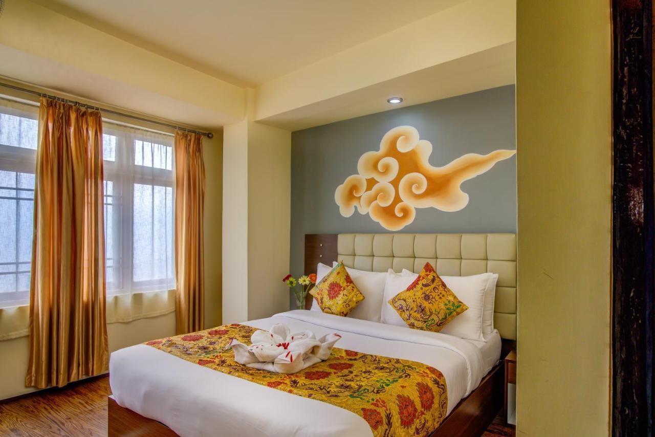 Muscatel Grand Silkroute - 300 Mts From Mg Marg 강토크 외부 사진