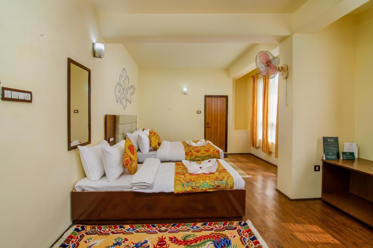 Muscatel Grand Silkroute - 300 Mts From Mg Marg 강토크 외부 사진