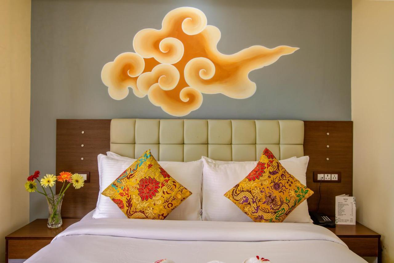 Muscatel Grand Silkroute - 300 Mts From Mg Marg 강토크 외부 사진