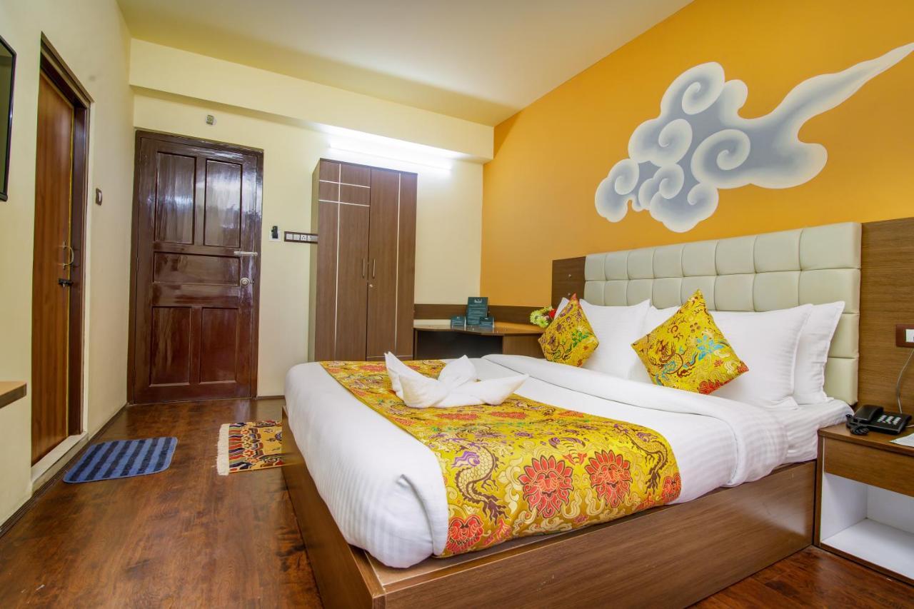 Muscatel Grand Silkroute - 300 Mts From Mg Marg 강토크 외부 사진