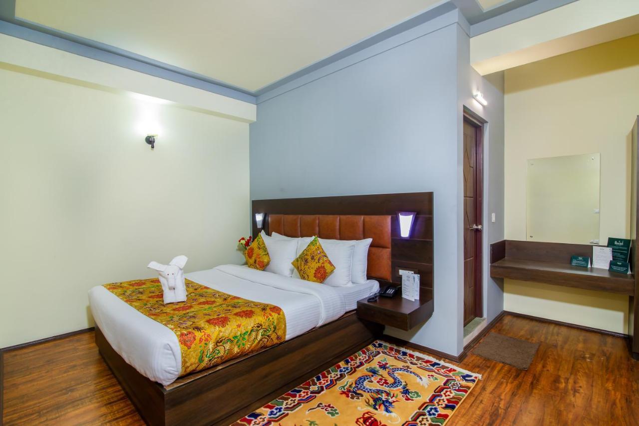 Muscatel Grand Silkroute - 300 Mts From Mg Marg 강토크 외부 사진