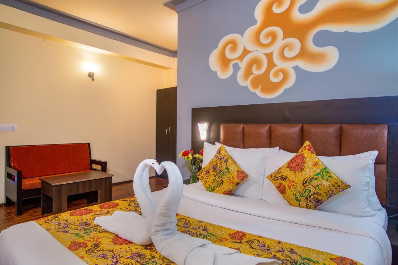 Muscatel Grand Silkroute - 300 Mts From Mg Marg 강토크 외부 사진