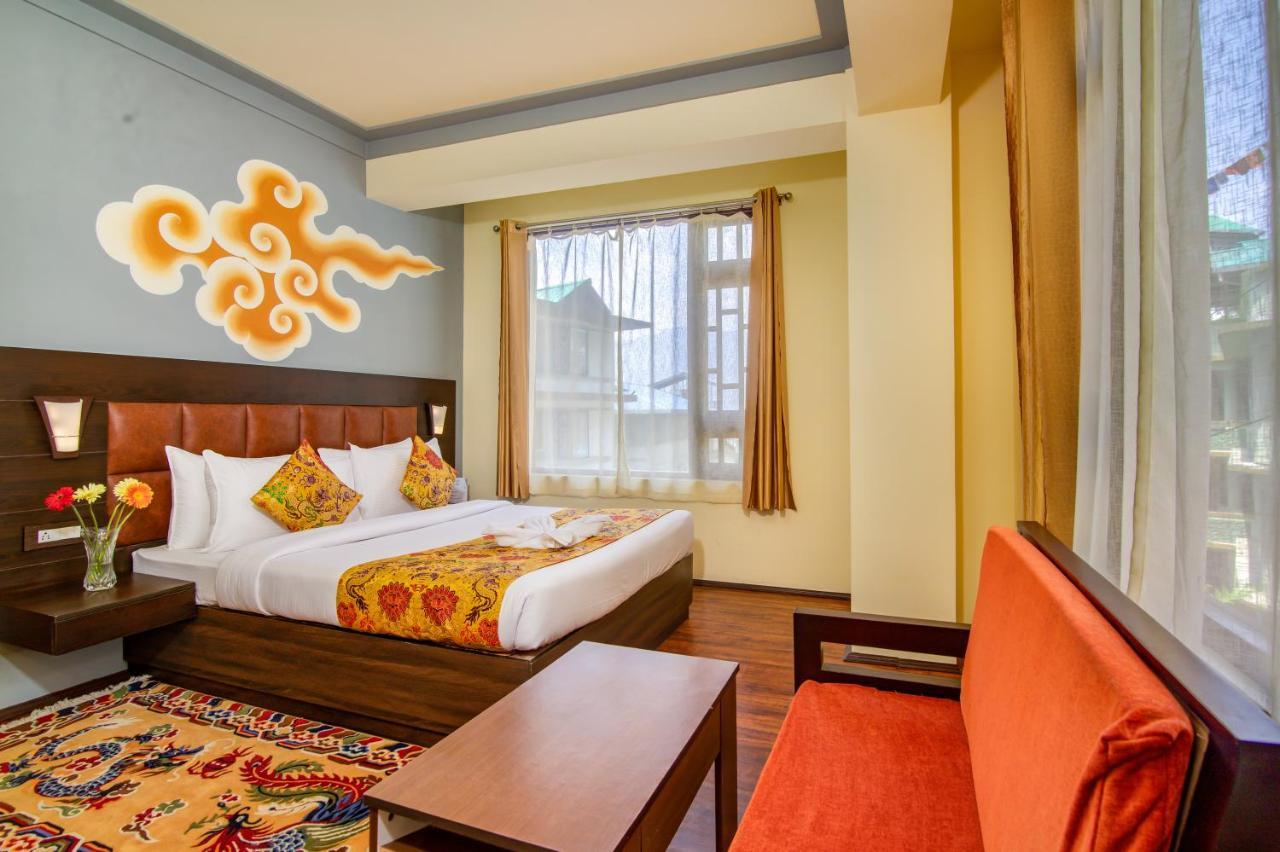 Muscatel Grand Silkroute - 300 Mts From Mg Marg 강토크 외부 사진