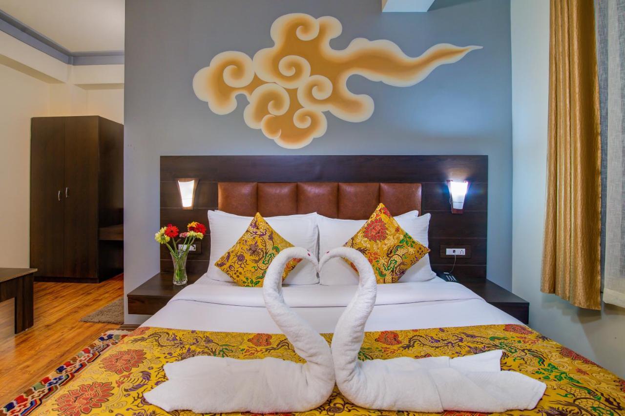 Muscatel Grand Silkroute - 300 Mts From Mg Marg 강토크 외부 사진